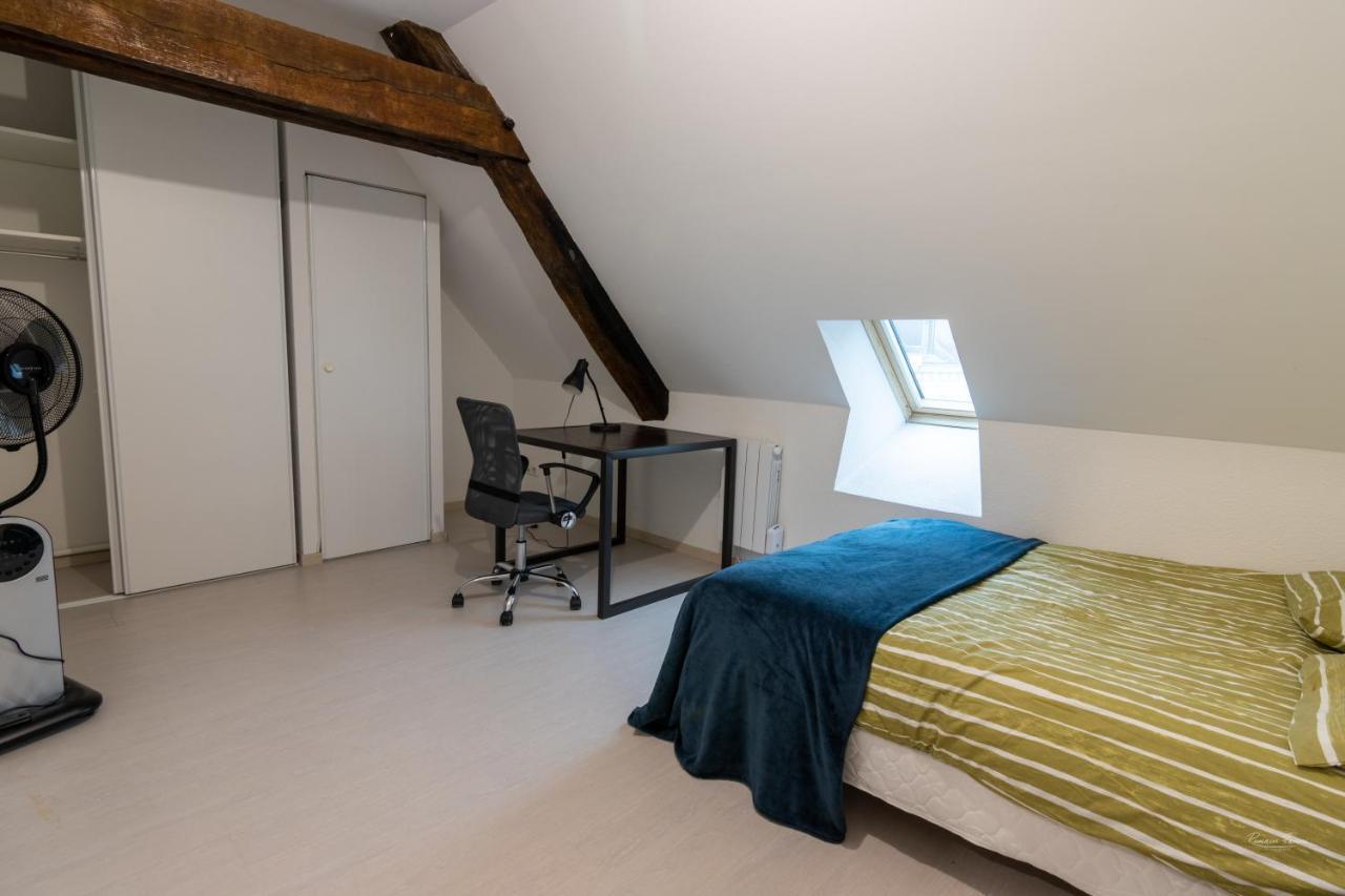 Magnifique Appartement Renove Dans Residence Saumur Exterior photo