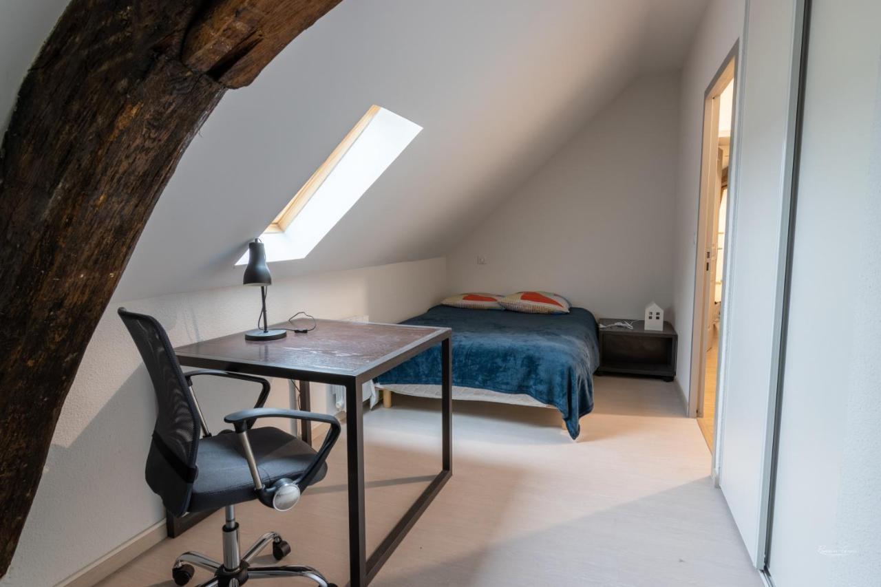 Magnifique Appartement Renove Dans Residence Saumur Exterior photo