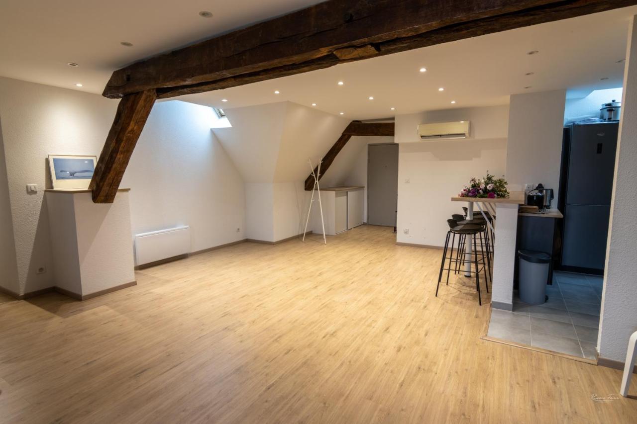 Magnifique Appartement Renove Dans Residence Saumur Exterior photo
